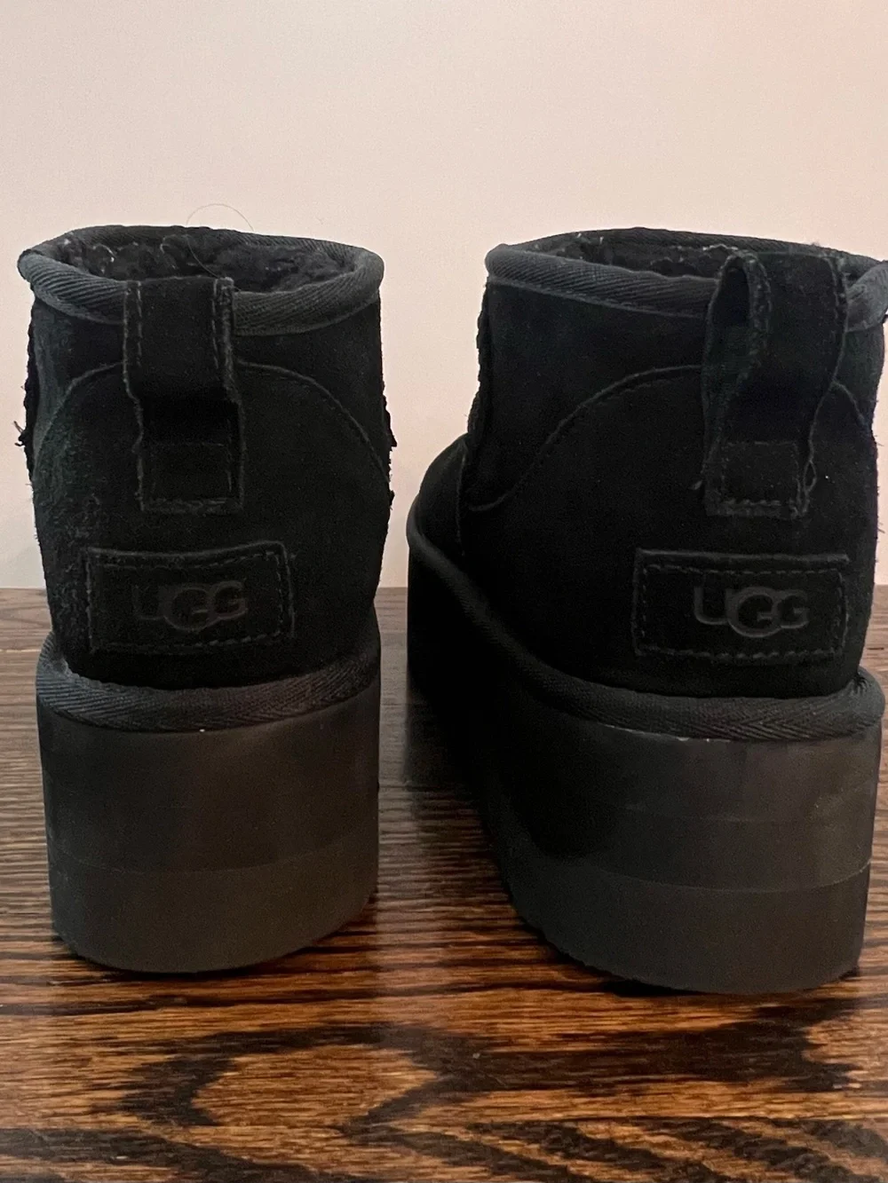 UGG Black Interior Label and Size Tag